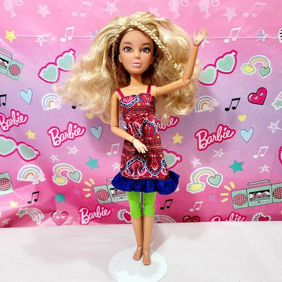 Spin Master Liv Katie Doll Real Girls Real Life with Wig and Dress - Picture 1 of 7